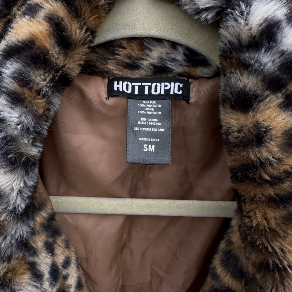 Hot Topic Leopard Print Teddy Jacket - Picture 4 of 5